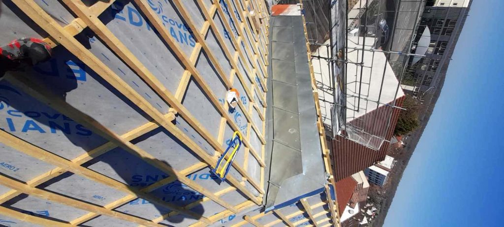 Installation complete de ventilation de grenier par couvreur expert ENT.POMART
